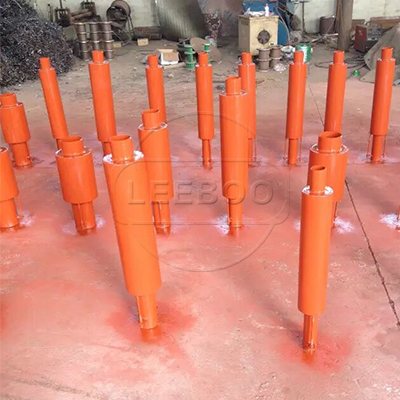 無約束波紋<a href=http://www.m-d-n.com target=_blank class=infotextkey>補償器</a>具有強力自導(dǎo)向和超強的抗彎才干