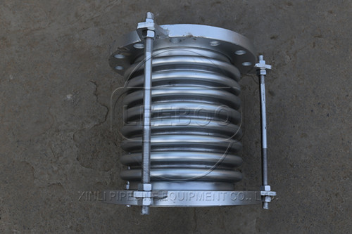 內(nèi)壓式和外壓式波紋<a href=http://www.m-d-n.com target=_blank class=infotextkey>補(bǔ)償器</a>存在的區(qū)別