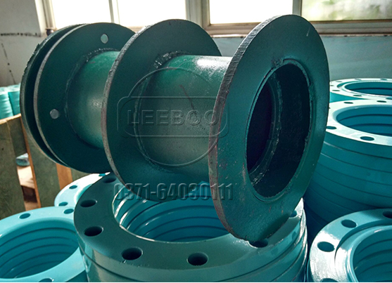 柔性套管式<a href=http://www.m-d-n.com target=_blank class=infotextkey>伸縮器</a>的管道作用