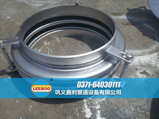 波紋<a href=http://www.m-d-n.com target=_blank class=infotextkey>補(bǔ)償器</a>實(shí)圖