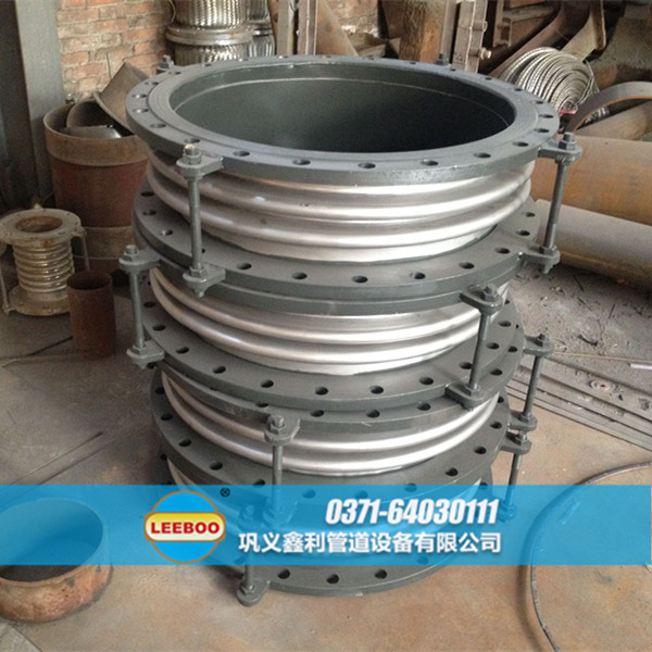 <a href=http://www.m-d-n.com target=_blank class=infotextkey>補(bǔ)償器</a>現(xiàn)場(chǎng)