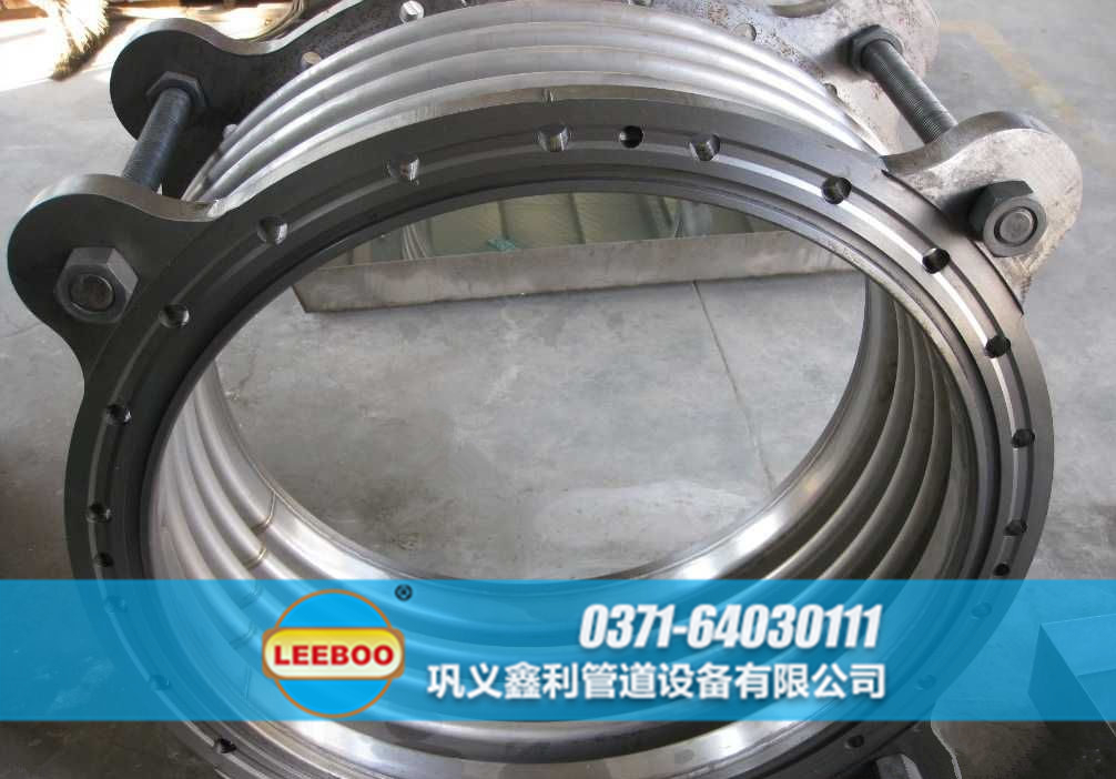 不銹鋼波紋管<a href=http://www.m-d-n.com target=_blank class=infotextkey>補(bǔ)償器</a>圖片